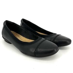 Clarks‎ black leather flat pumps (9)
